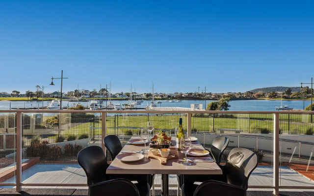York Cove Hotel