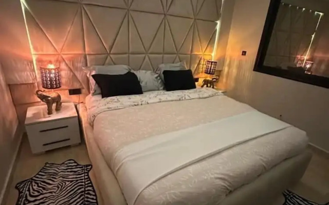 Luxury Central Cosy Villa
