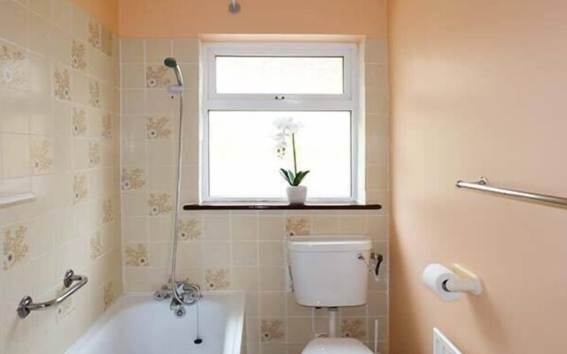 Rossbeigh Beach Cottage No 6