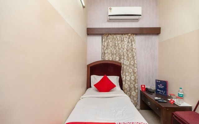 Oyo 8410 Rajeswari Tower