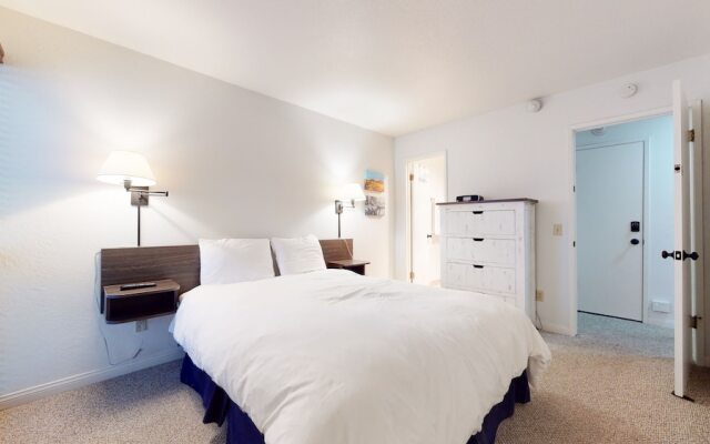 Chamonix Retreat - Nearby Outdoor Activities!