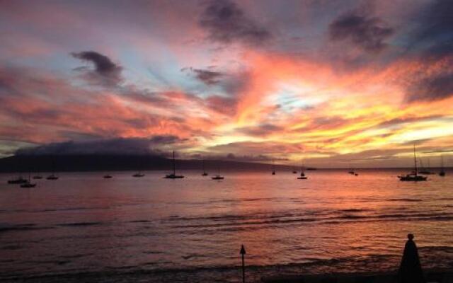 Lahaina Roads 309