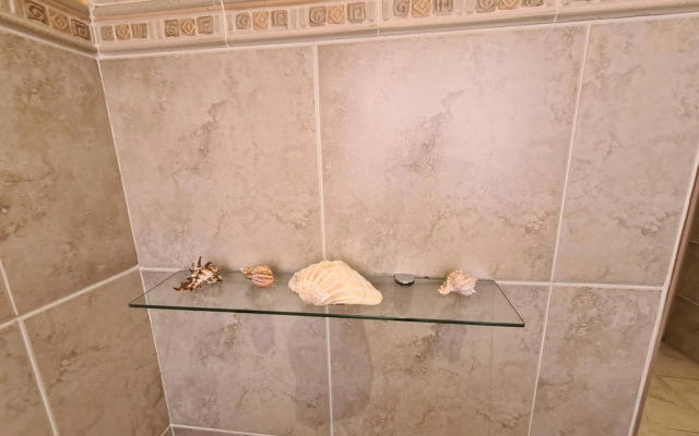 Halfway Gardens Home