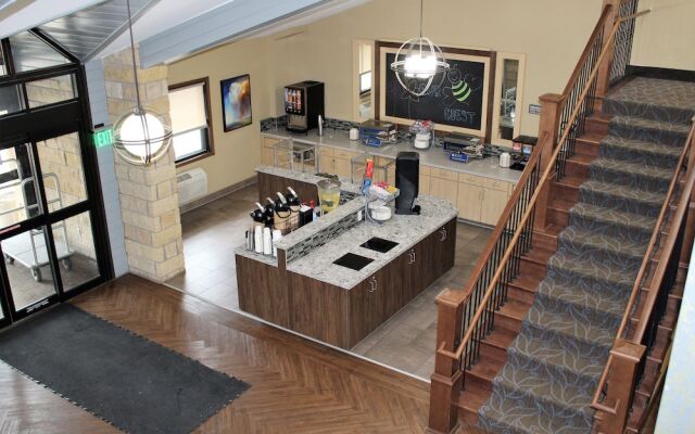 AmericInn Hotel & Suites Mankato — Conference Center