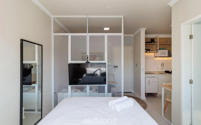 Studio bem localizado no centro de Floripa EVA105