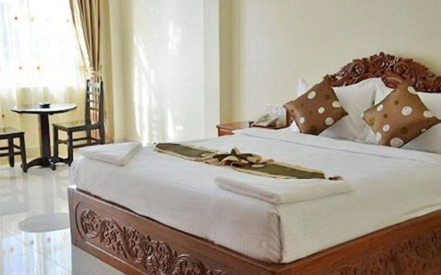 Green Centre Point Inn