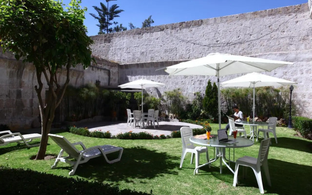 Hotel San Agustin Posada del Monasterio
