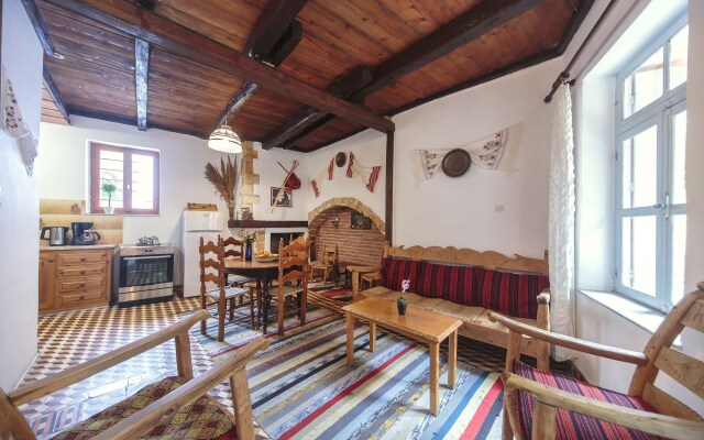 Kasteli Studios & Apartments