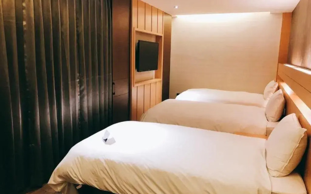 Talmud Hotel Tainan