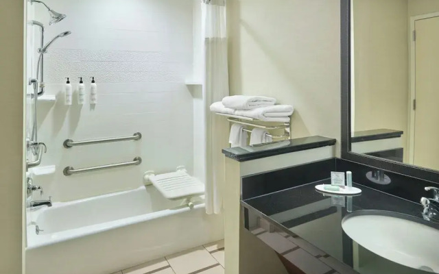 Fairfield Inn & Suites Jackson