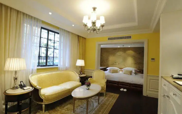 The JuRu Mansions