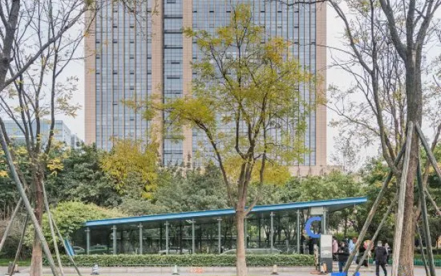 Yixi Gengetsu Hotel (Chengdu High-tech Financial City Subway Station)