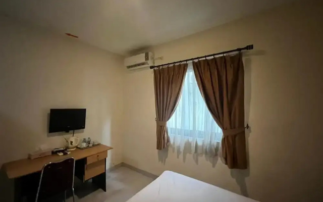 OYO 94442 Jebres Inn