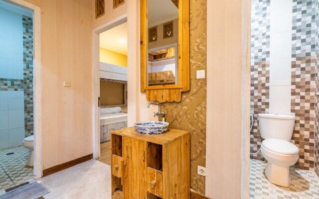 Jimbaran Cozy House & Bunk Bed