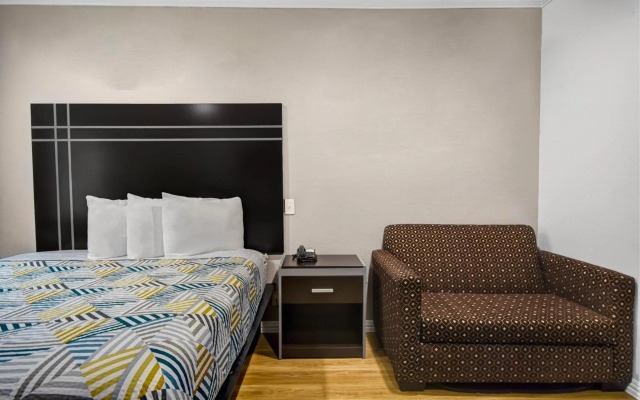 Motel 6 Humble, TX - Houston International Airport