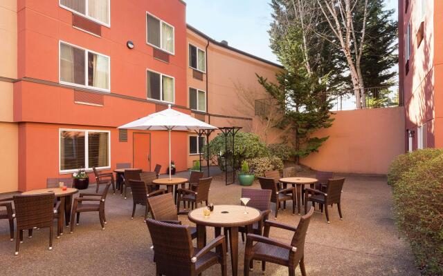 DoubleTree by Hilton Portland - Tigard