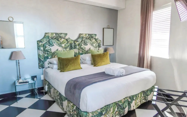 55 on Main Guesthouse and Spa
