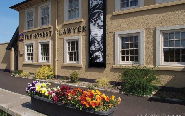 Honest Lawyer Hotel