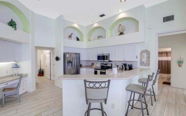 Waterfront Home With Views, Pool and Walk to Beach