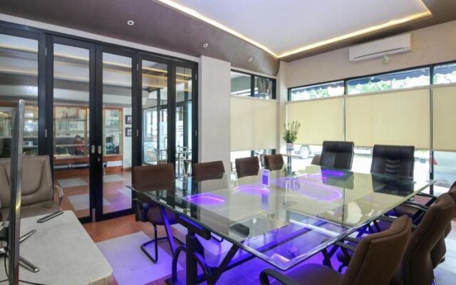 Sky Airlines Guesthouse