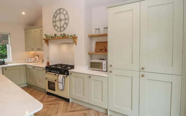 Netherdale House