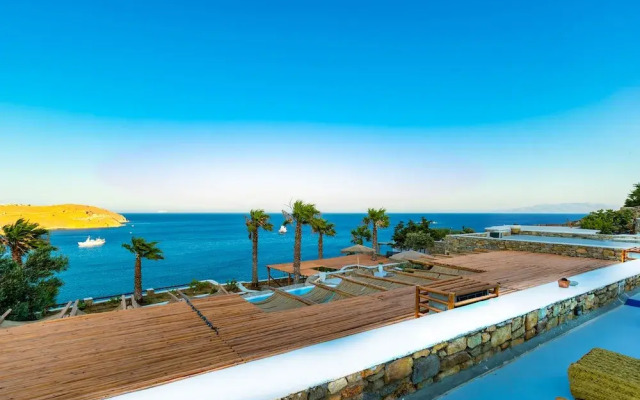 Karkos Beachfront Villa  Private pool