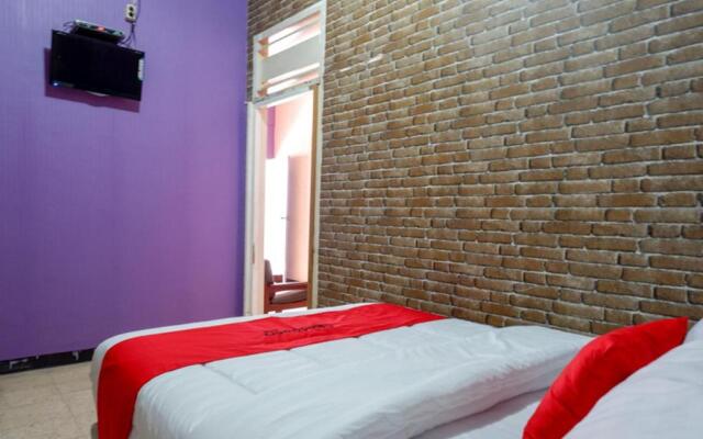 RedDoorz near Stasiun Kebumen