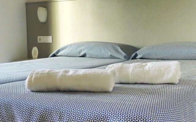 Hostal Drassanes