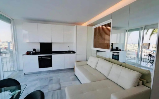 First Line Puerto Banus Harbour, 3 bedroom Luxury Apartment, Marbella