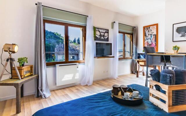 Studio industriel, vue sur l’étoile, Moustiers #4