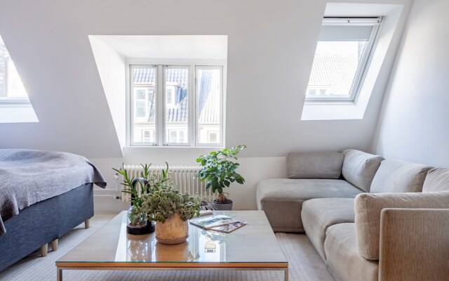 Dinesen Collection Two-Story Condos by Nyhavn Harbour