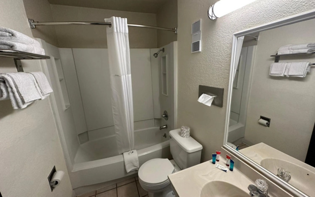 Simple Rewards Inn