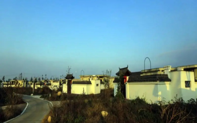 Scenery Retreats Taibai Mountain Hot Spring Villa Resort