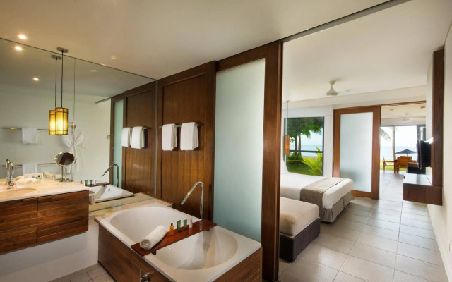 Hilton Fiji Beach Resort and Spa
