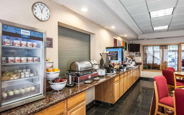 Comfort Suites Clackamas