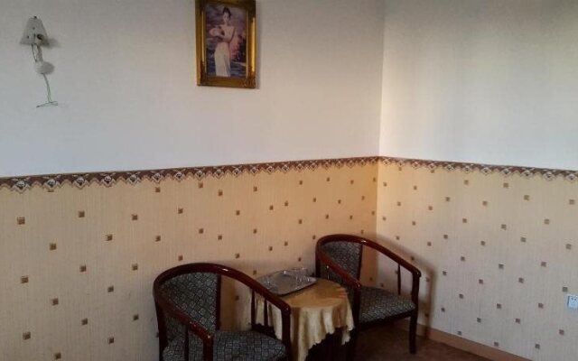 Chandmani Hotel&Tour