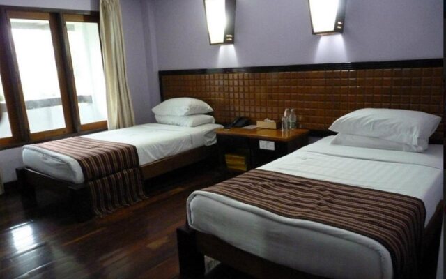 Hotel Zwekabin