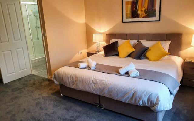 Perry House, Long Ashton, Bristol by Cliftonvalley Apartments