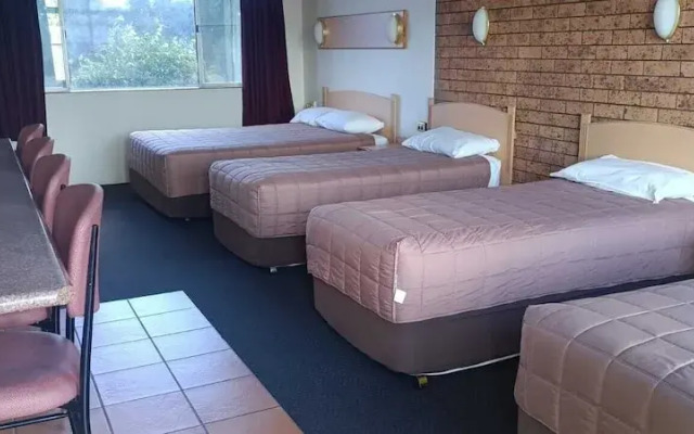 Nandewar Motor Inn