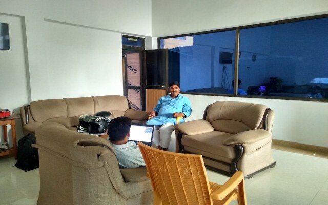 OYO 22721 Hotel Maya Buddha