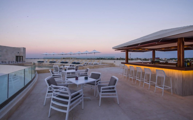 Izla Hotel