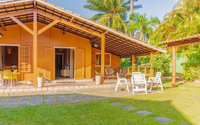 VT04 Excelente Casa 3 Quartos e Piscina