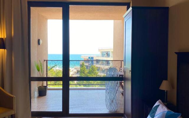 ROYAL BEACH private apartment