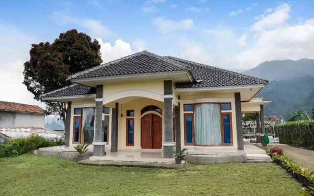 OYO Homes 91156 Eco Tourism Big Farmer Desa Kertawangi Syariah