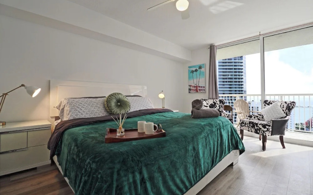 OneLuxStay in the Heart of Brickell