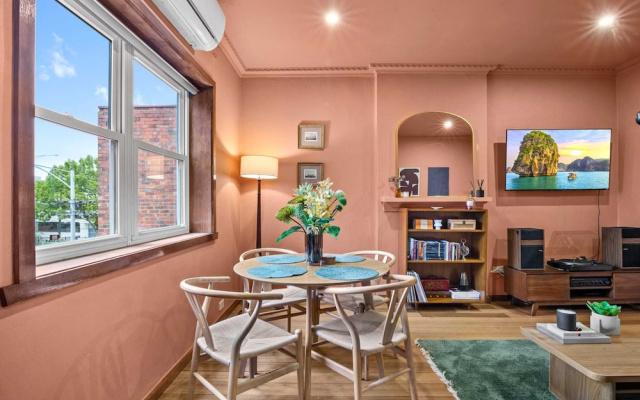 Stylish 1 Bed Apartment in East Melbourne