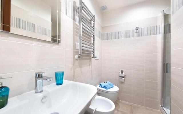 Circus Maximus-at 400m Metro