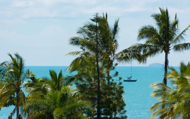Heart Hotel and Gallery Whitsundays
