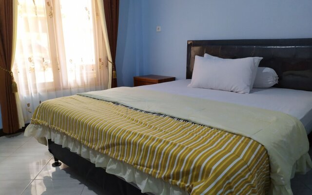 Hotel Tubalong Taliwang Syariah by OYO Rooms