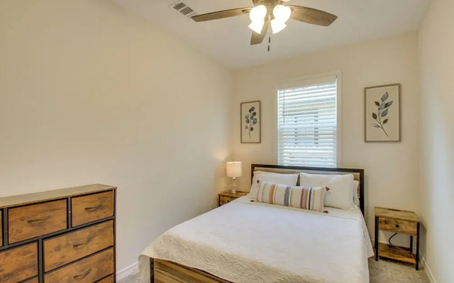 Downtown Pensacola Vacation Rental w/ Yard!